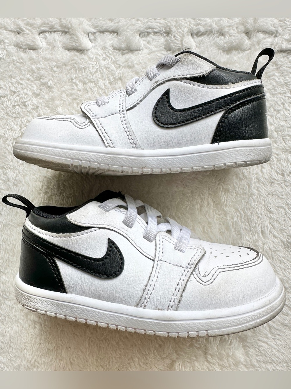 Nike white Jordan 1 Low Alt Shoes, size US 8C Toddler